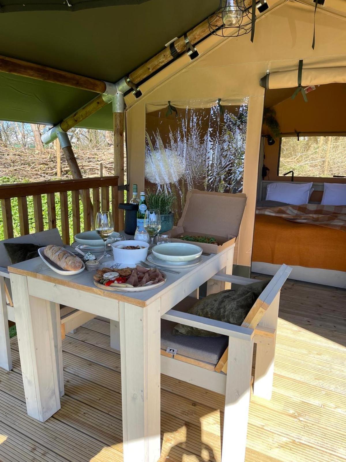 Camping Zee Van Tijd Holwerd Eksteriør bilde